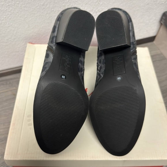 Style & Co. Masrinaa Ankle Booties In Grey Leopard - Picture 5 of 6